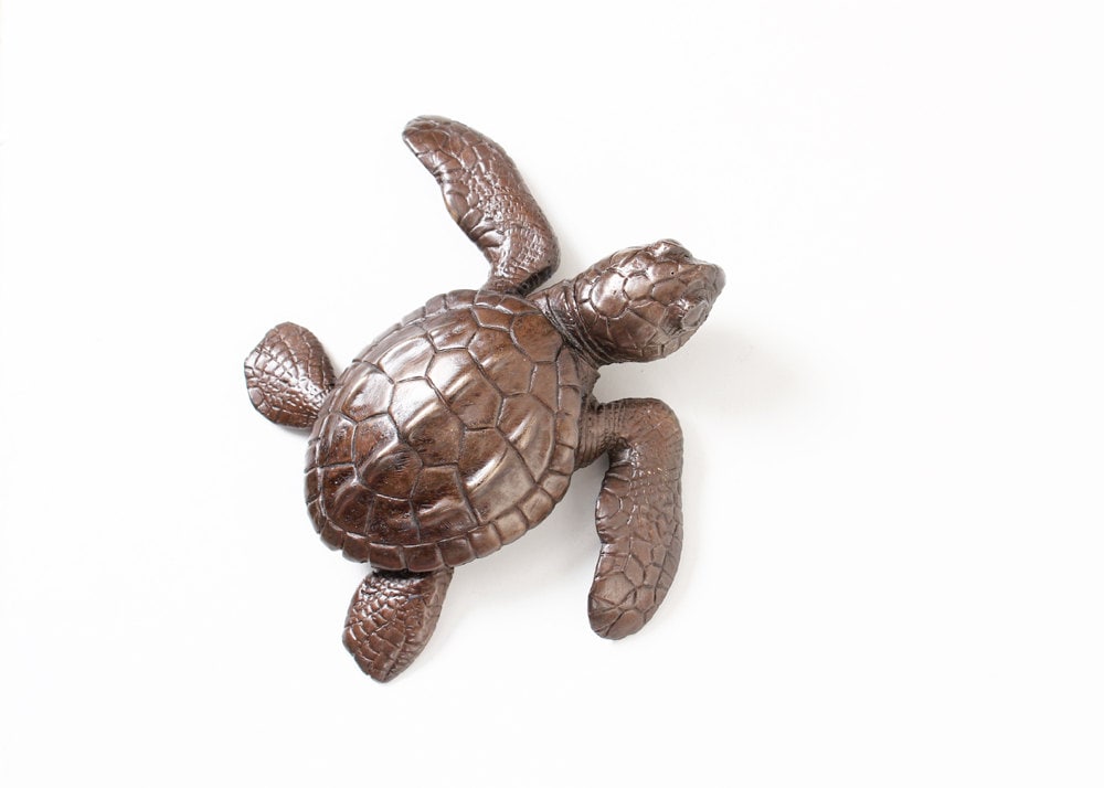 Turtle hatchling facing right Open Edition Bronze