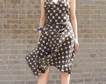 Vestido maxi de chiffon con cuello halter y falda circular Atardecer