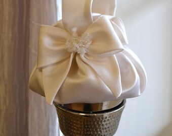 Small Ivory Bridal Purse, Bridesmaid Purse, Flower Girl Purse, Flower Girl Basket, Wedding Keepsake