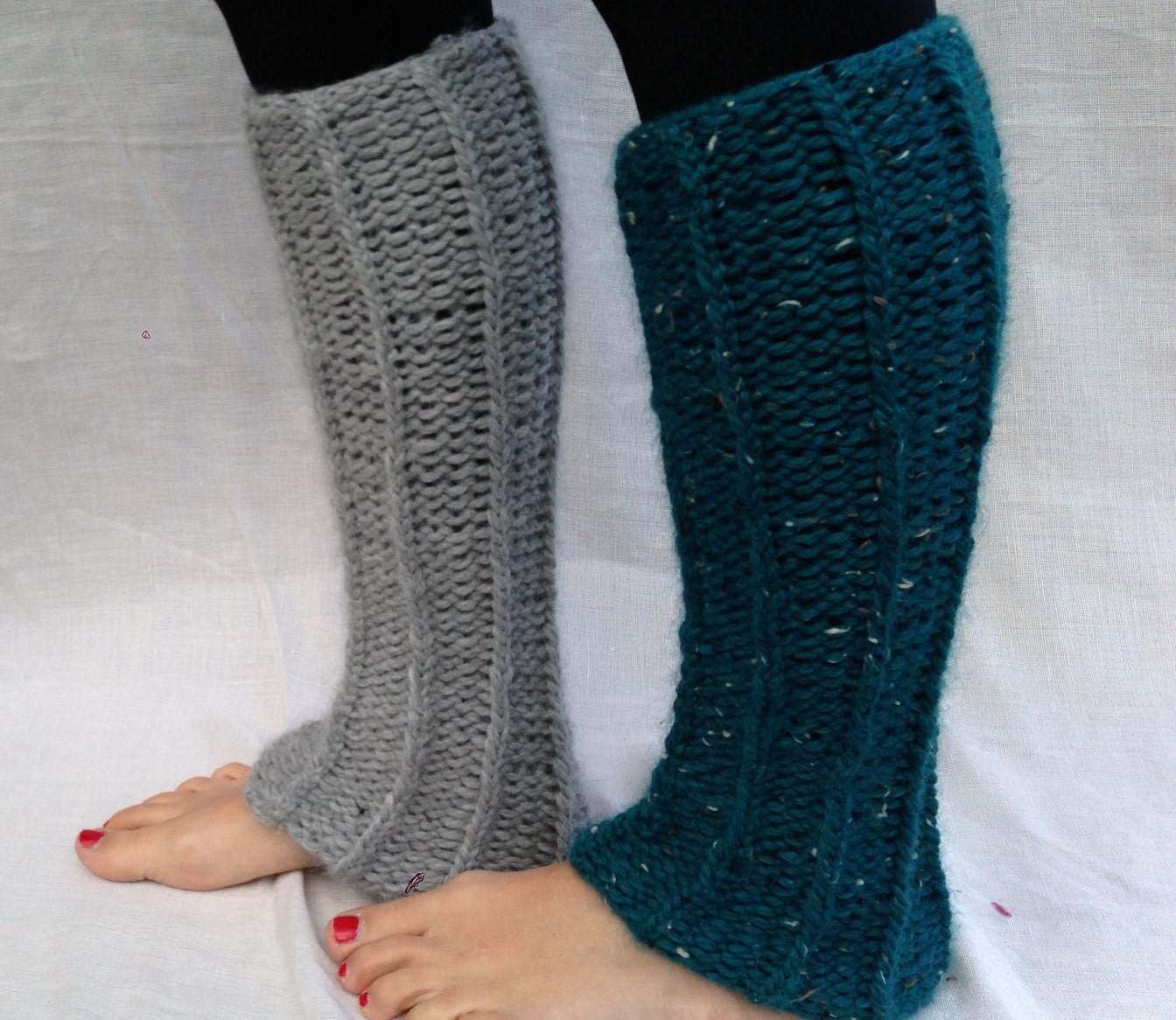 Knit Leg Warmers / Single Cast Cover / 100 Baby by danielastange