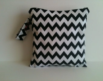 Wet Bag For Cloth Diapers,Wet Bag, Cloth Diaper Wet Bag, Diaper Bag,Cloth Pads, Chevron Black