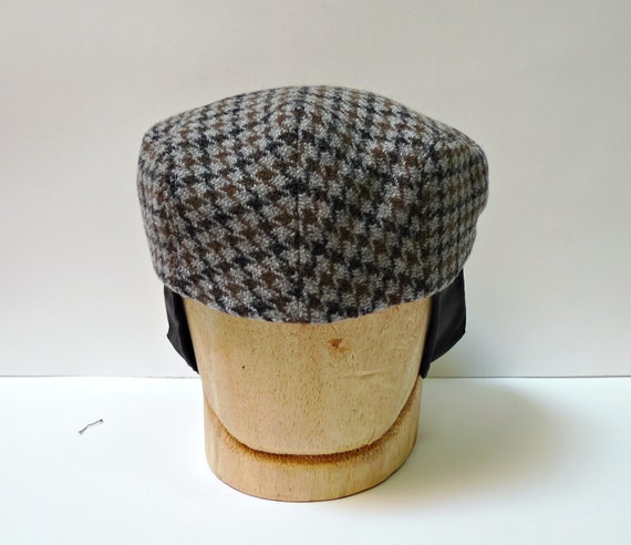 Men's Driving Cap in Gray Houndstooth Wool with Ear Flaps