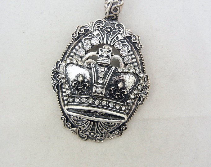 Large Antique Silver-tone Crown Pendant with Magnetic Clasp