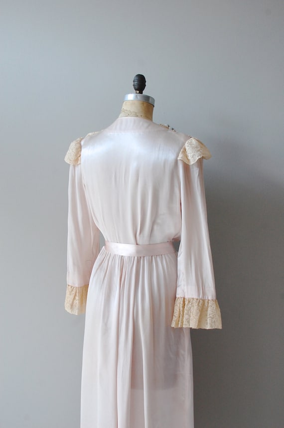 1940s robe / silk 40s lingerie / vintage lace robe