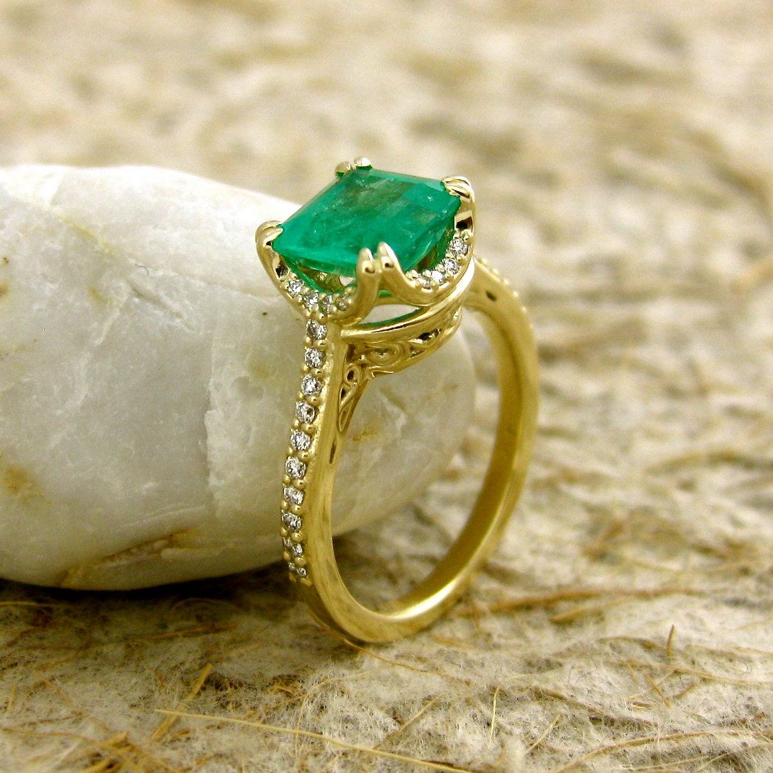 Cushion Cut Emerald Engagement Ring in 14K Yellow Gold with