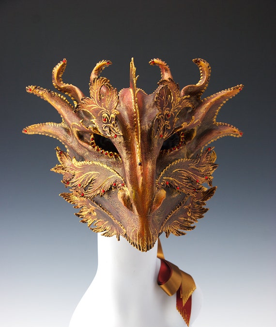 6. WYVERN MASK . By: TheArtofTheMask