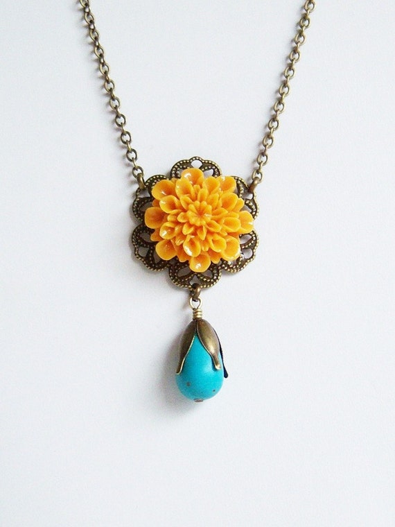 Mustard Dahlia Necklace Vintage Mustard Flower by MayteDesigns
