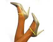 vintage womens 1990s kenneth cole yellow and gray designer high heels