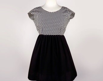 Items similar to Chevron Black and White Strapless Dress / Red Belt ...