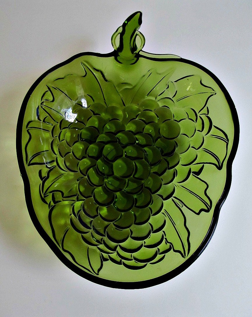 Green Grape Glass Bowl Vintage Mid Century Indiana Glass