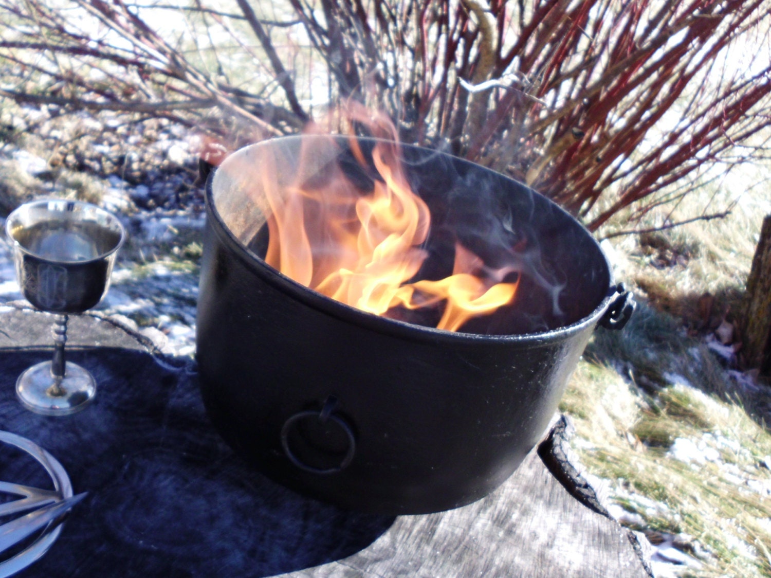 Large Witches Cauldron Vintage Cauldron by WayOfTheCauldron