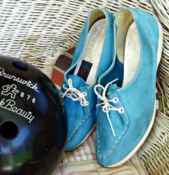 Vintage Brunswick Bowling Shoes Baby Blue Women's