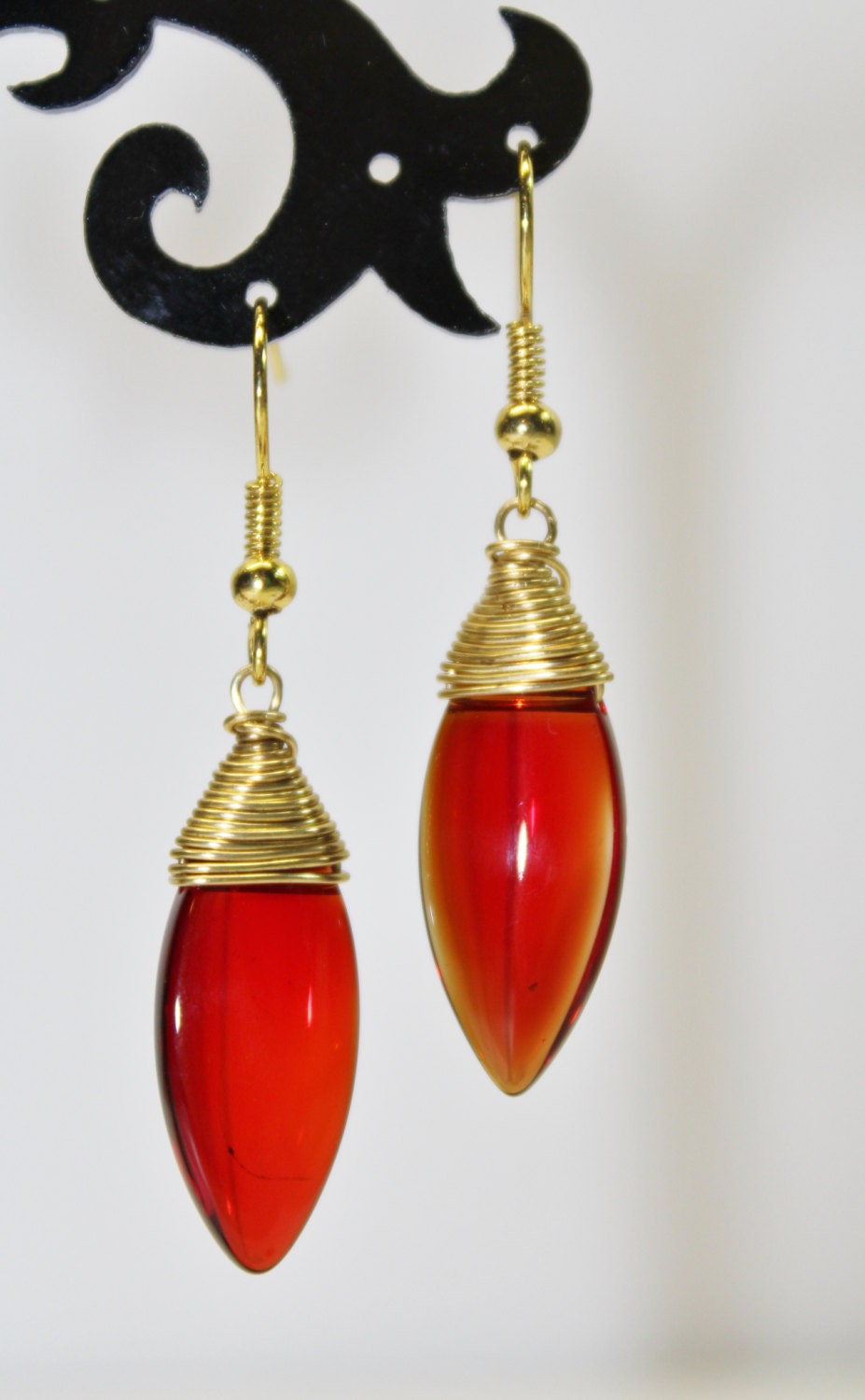 Red Glass Bead Dangle Earrings by Poiriers on Etsy