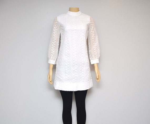 60s Vintage MOD white embroidery mini dress,size aprox 4/5 medium small