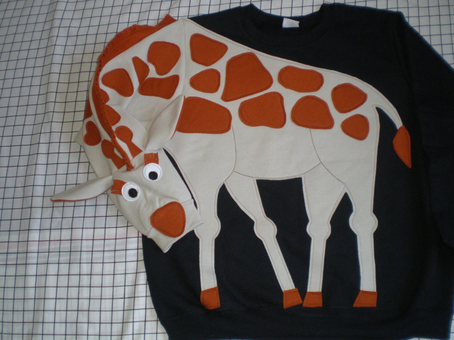 giraffe sweatshirt