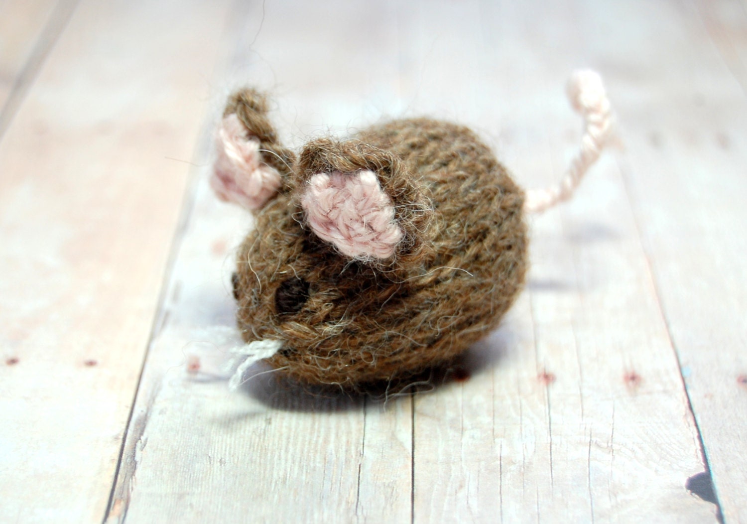 Mouse Knitting Pattern and Picture Tutorial Itty Bitty Mouse