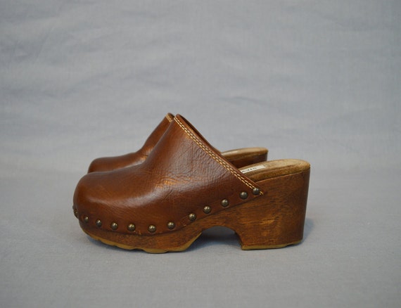 vintage steve madden clogs