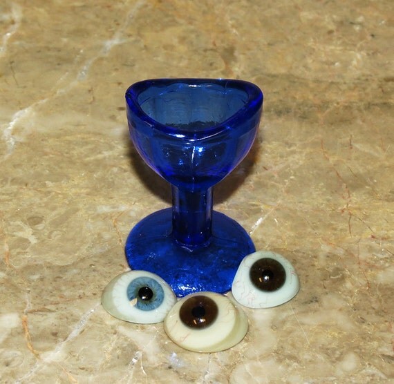 Glass Eye Wash Cup Antique Medical Collectable Light
