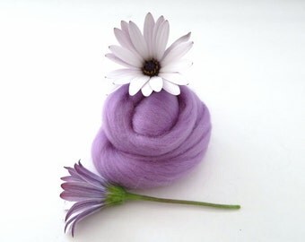 Lilac Merino Wool Roving, Wool Roving, Felting Wool, Roving, Needle Felting, wet felting wool, nuno felting wool, spinning wool, wool roving