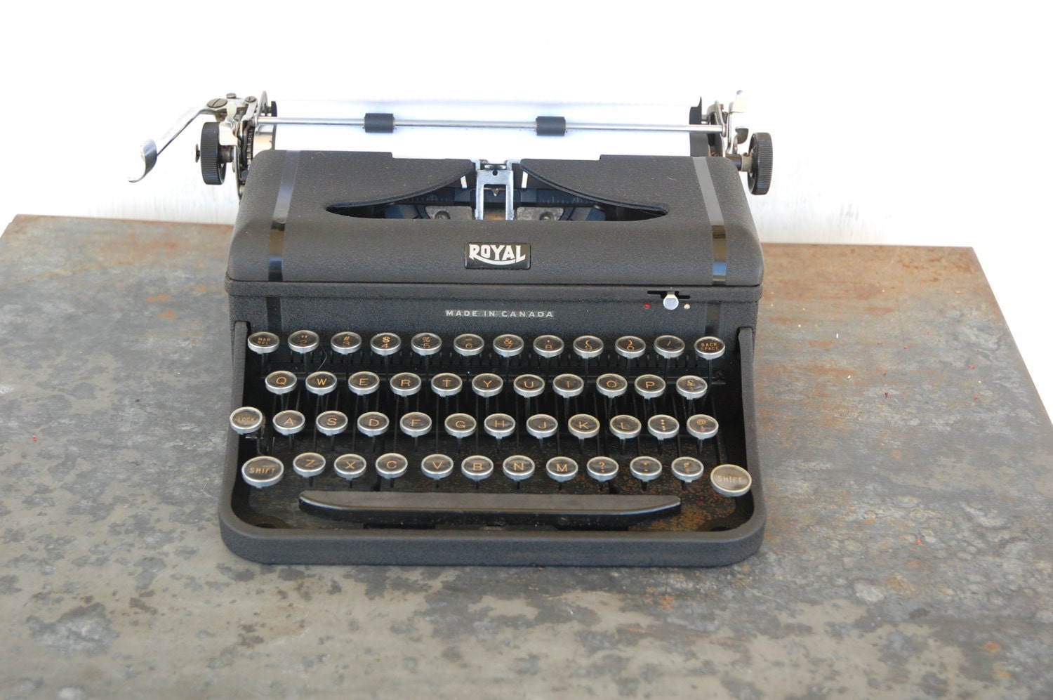 vintage royal typewriter made in canada vintage royal typewriter made in canada