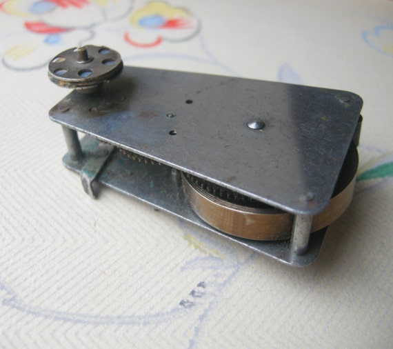 WIND UP TOY MECHANISM PARTS Wroc?awski Informator Wroc