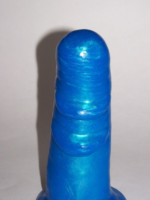 Big Blue Dildo In Women 109