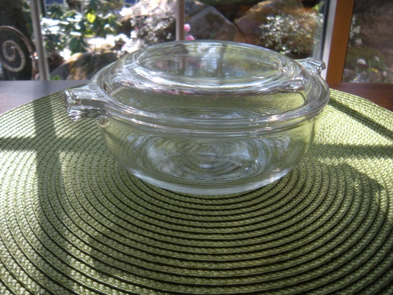 Vintage Pyrex Clear Glass  20 oz Covered Casserole