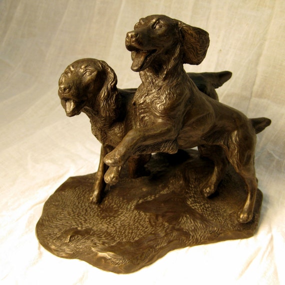 springer spaniel statue