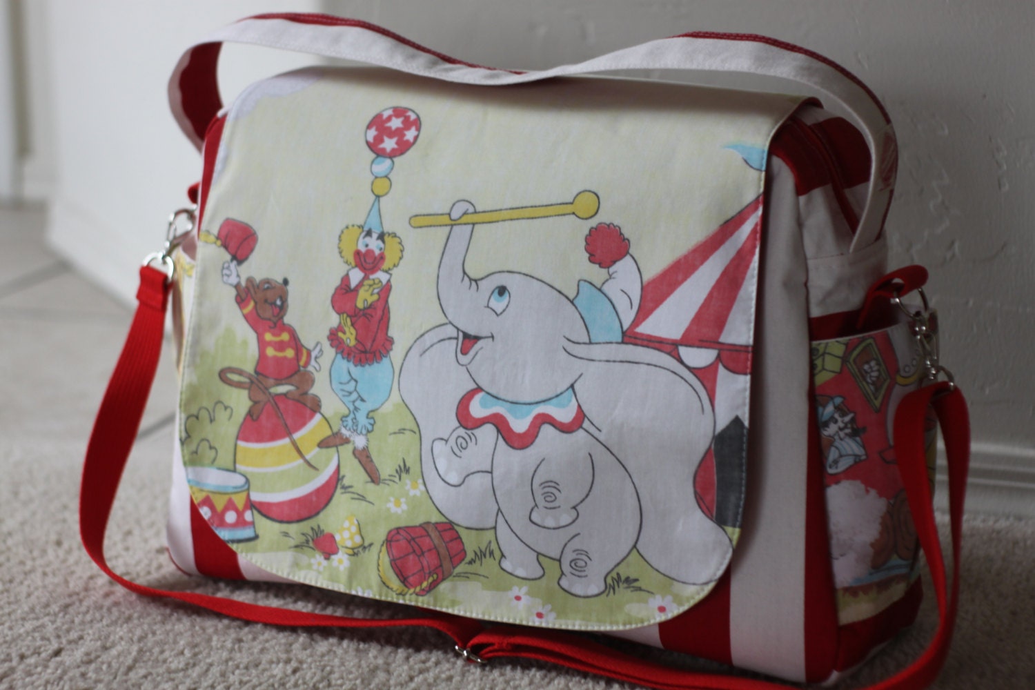 Disney Dumbo Diaper bag / shoulder and messenger bag