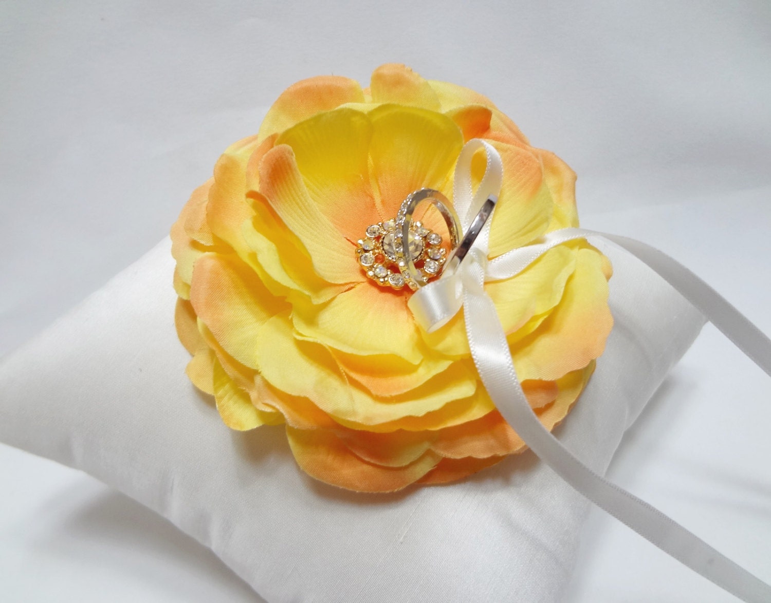 Spring Wedding Colors - Lilac Purple & Yellow Spring Wedding Colors - Lilac Purple & Yellow