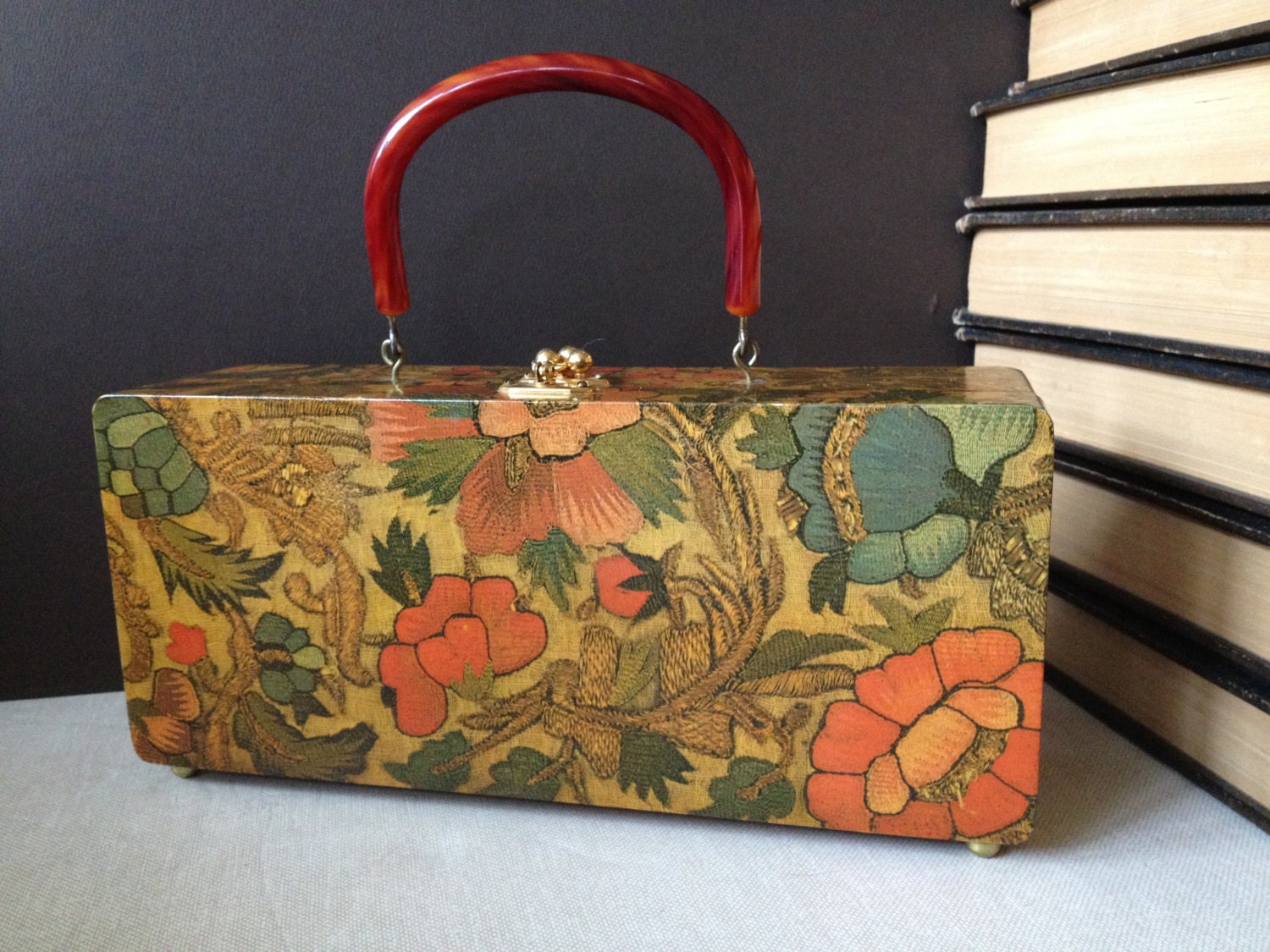 1960s Wooden Box Purse Floral Pattern // Bakelite