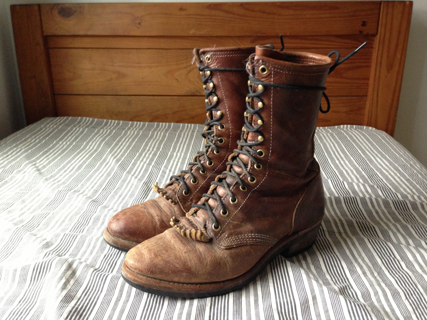 laced roper boots