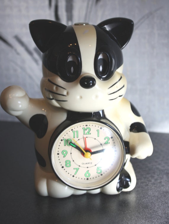 Kitty Cat Plastic Black White Loud Vintage Kitsch Alarm Clock
