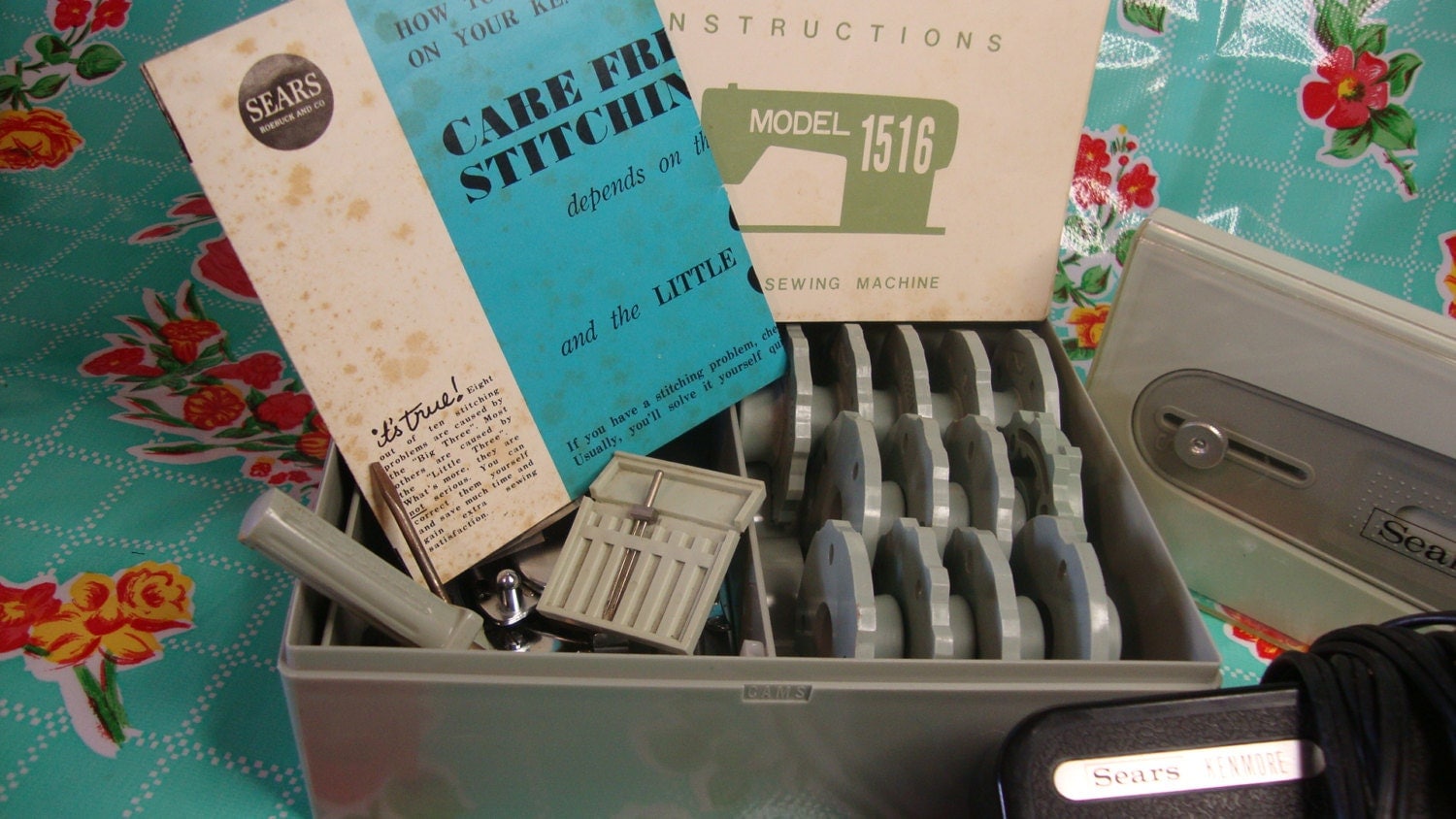 Vintage Sears Kenmore Zig Zag Sewing Machine accessories