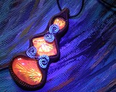 Psychedelic Art Pendant Black Light UV Reactive Hippie Necklace Glow Glass Trippy Jewelry Colorful Shiney Gypsy Psytrance