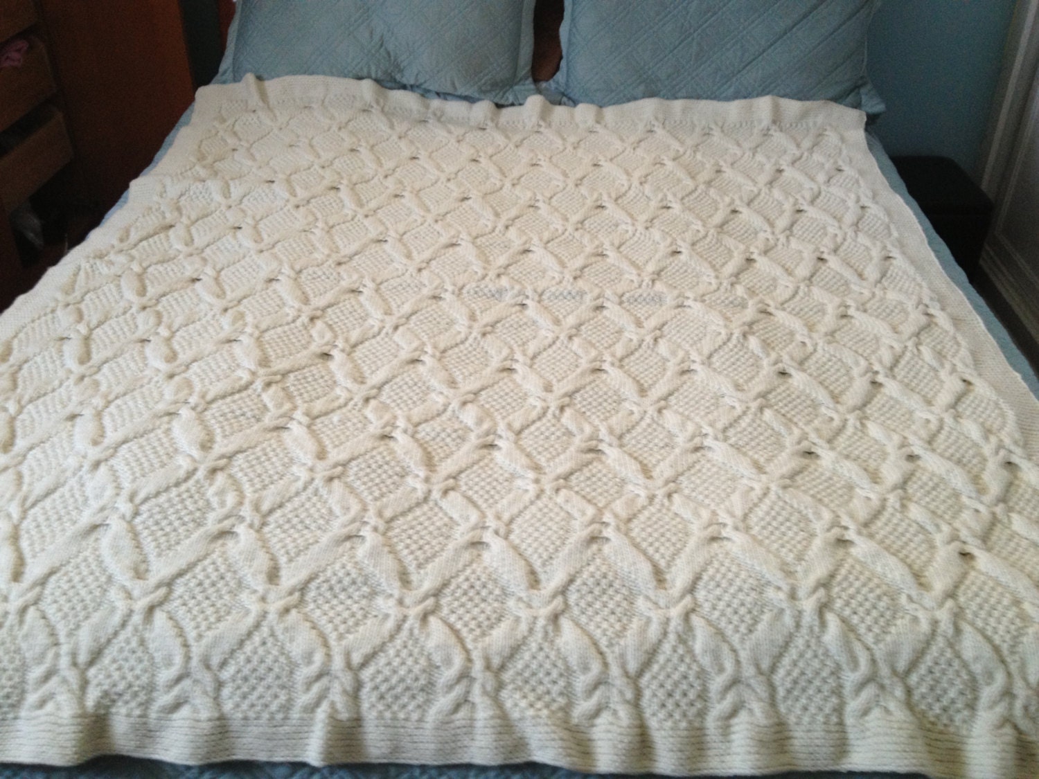 Coziest and Warmest Bed Blanket