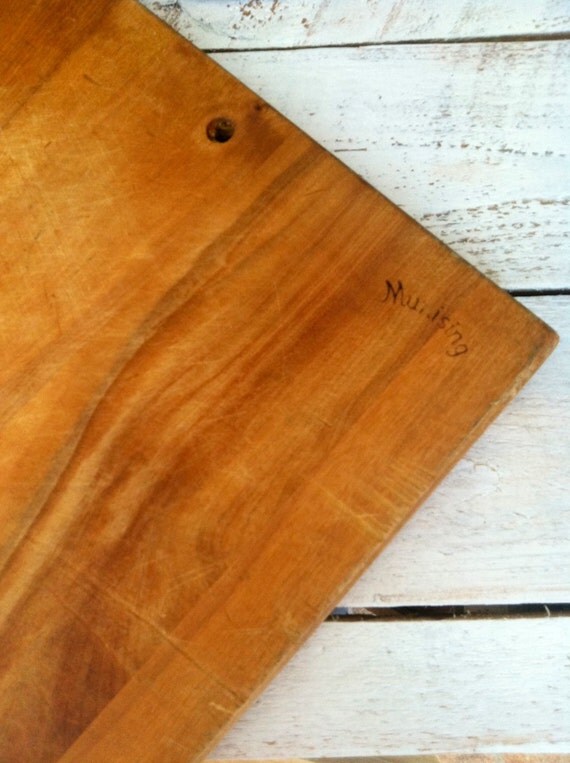 Vintage Munising Cutting Board Breadboard Bread Board