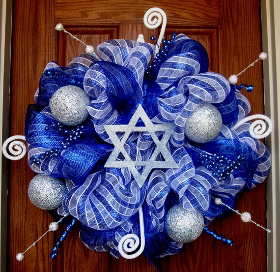 Items similar to Hanukkah Wreath with Star of David ...