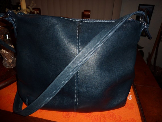 NAVY BLUE HOBO/////Vintage Tignanello Designer Leather Bag