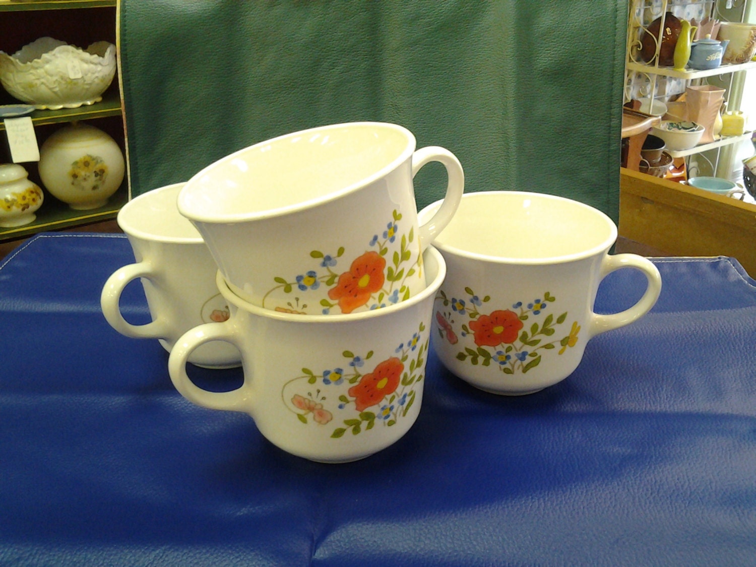 On Sale Discontinued Set of 4 Corning Ware/ Pyrex Glass Spring