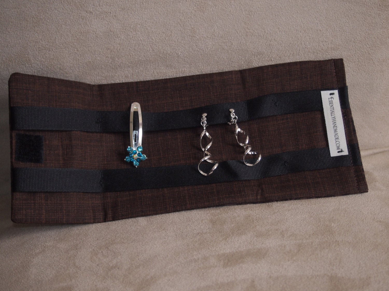 Hair Clip / ClipOn Earring Holder by Essentiallyhm on Etsy