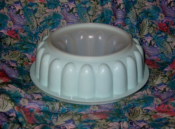 Vintage Pistachio Green Tupperware Jello Mold/Ring 3 Pieces