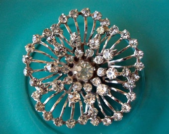 Stunning Vintage Rhinestone Flower Brooch