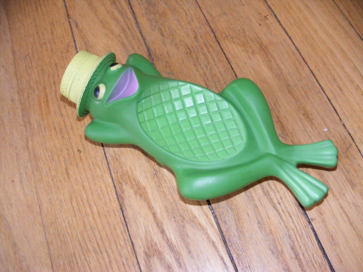 Avon Freddie The Frog Floating Soap Dish