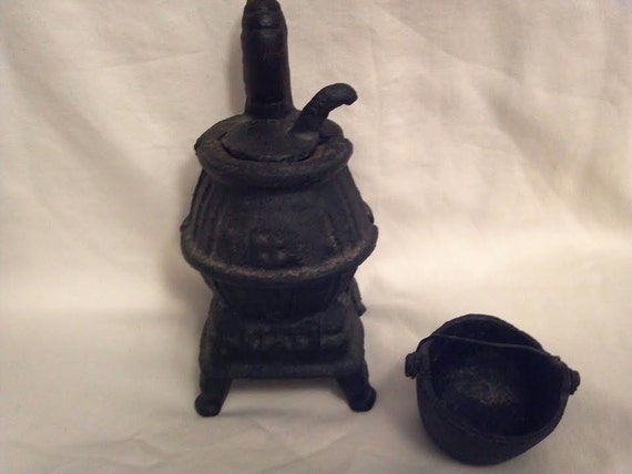 Mini Franklen Cast Iron Pot Belly Stove Salesman Sample Toy