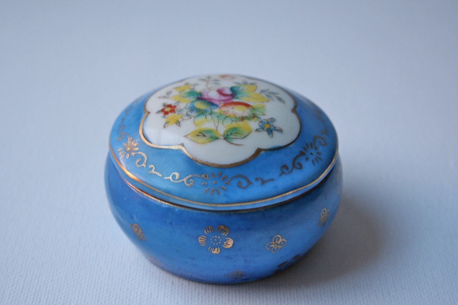 Trinket box Made in Occupied Japan