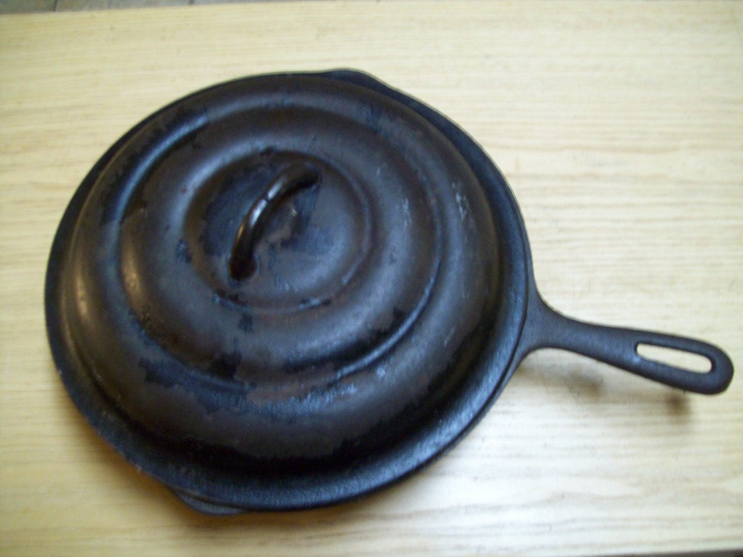 Vintage Cast Iron Skillet With Lid Free by DimplesVintage on Etsy