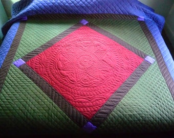 Traditional Amish Center Diamond Pattern