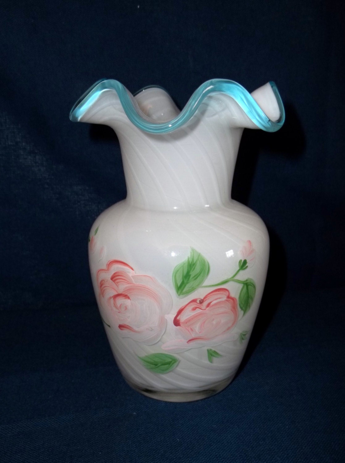 Vase Fenton Ruffled Blue Crest White swirled with