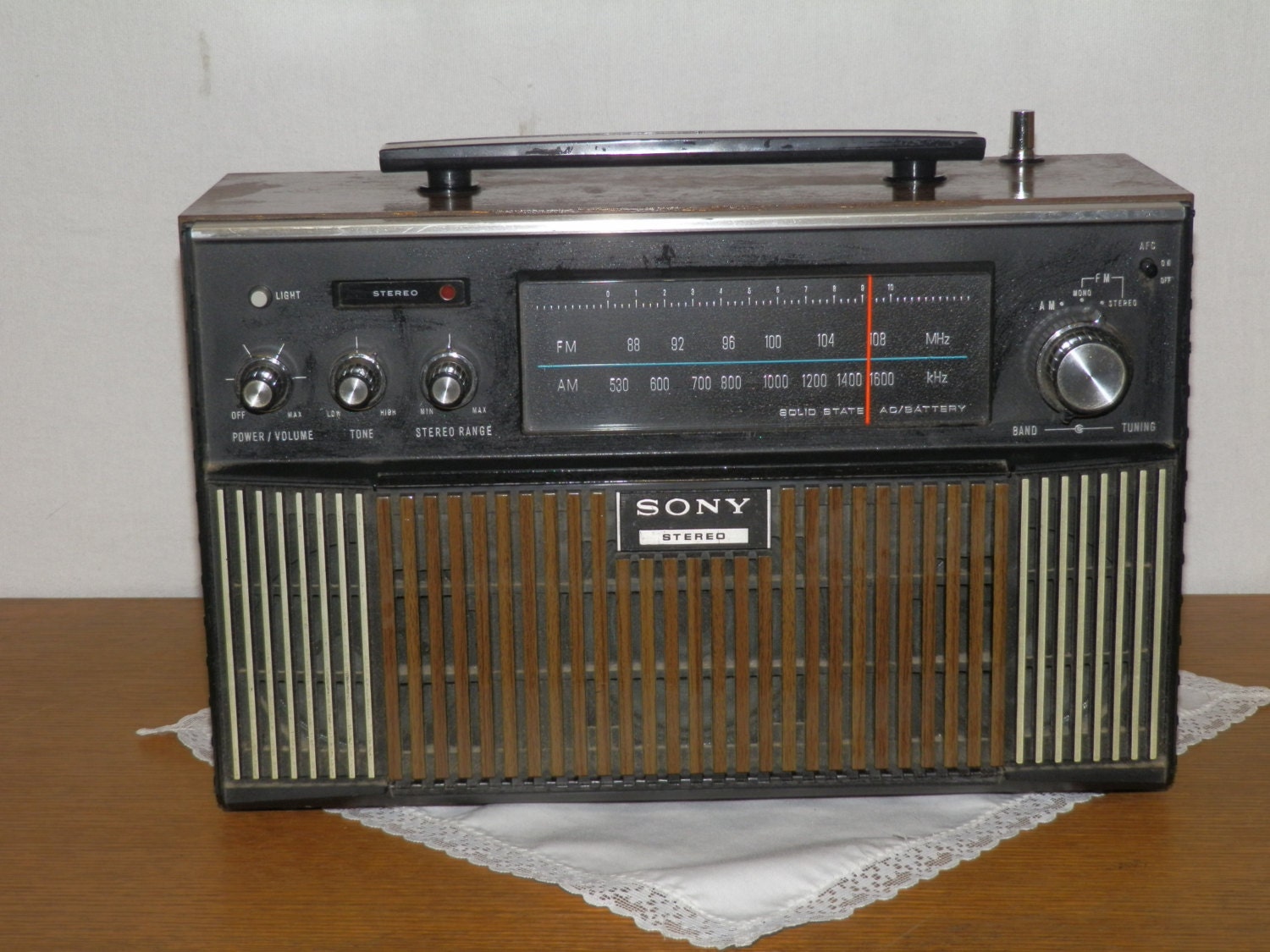 Vintage SONY Solid State MR 9700W Radio